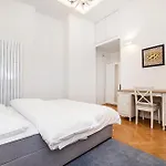 Bright Apartment With Terrace